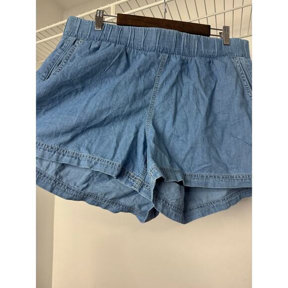 Torrid Pull On Light Weight Denim, High-Rise Short, Light Wash, 1X (14/16) NWT - Picture 2 of 13